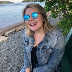 Meet your Posher, Olivia